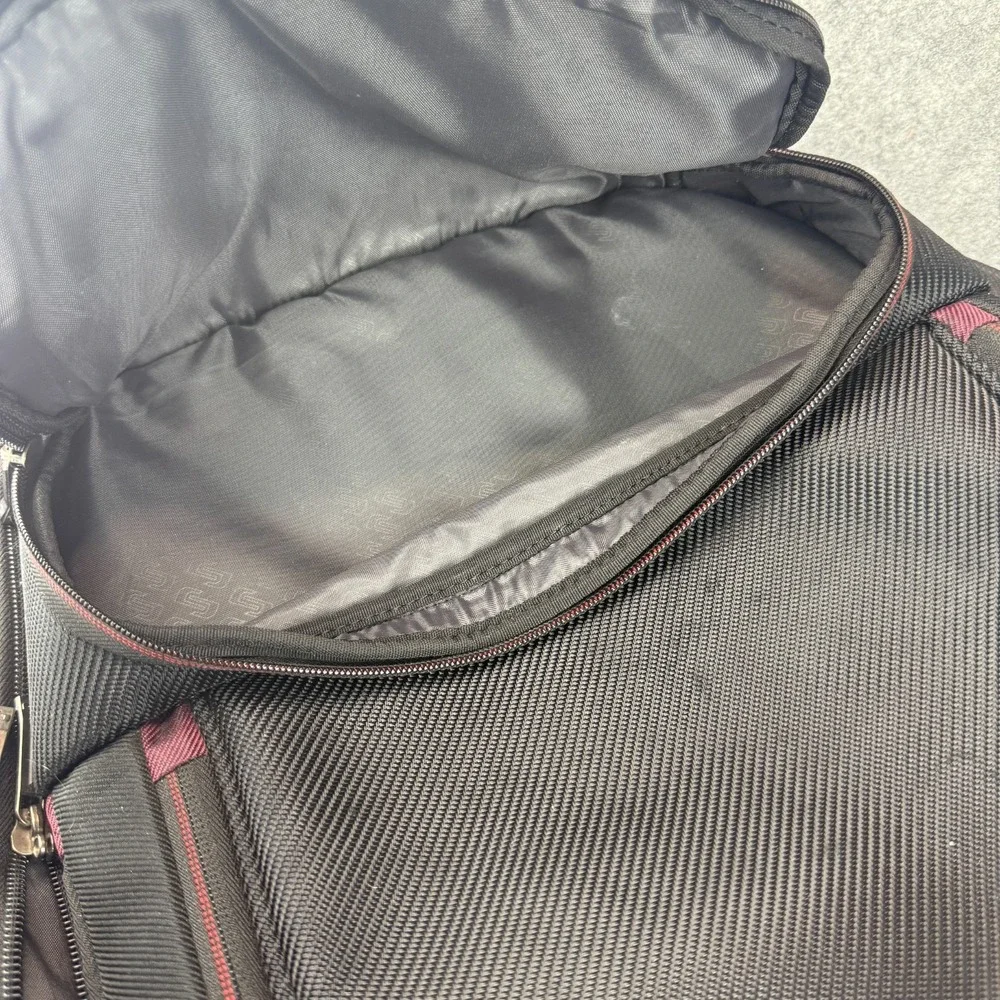 Solo  Executive Laptop Backpack, Black/Red‎